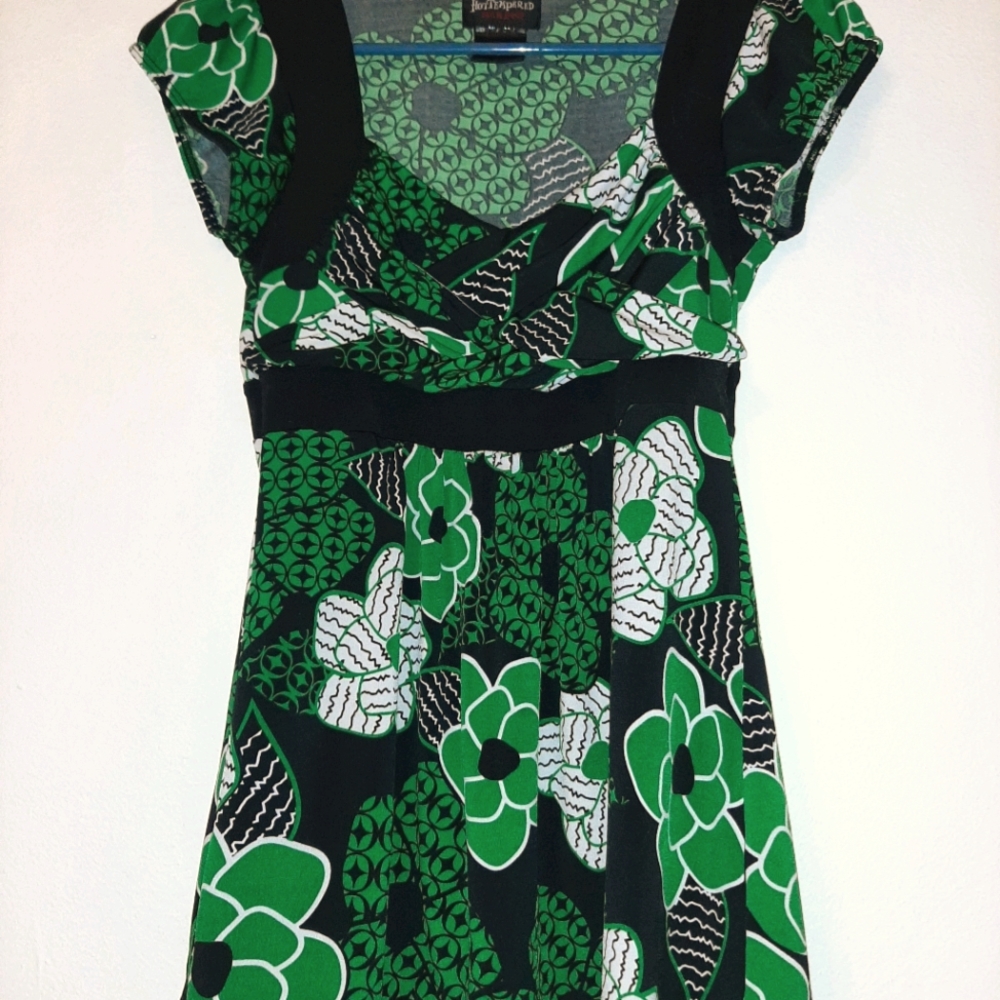 Short sleeve green blouse